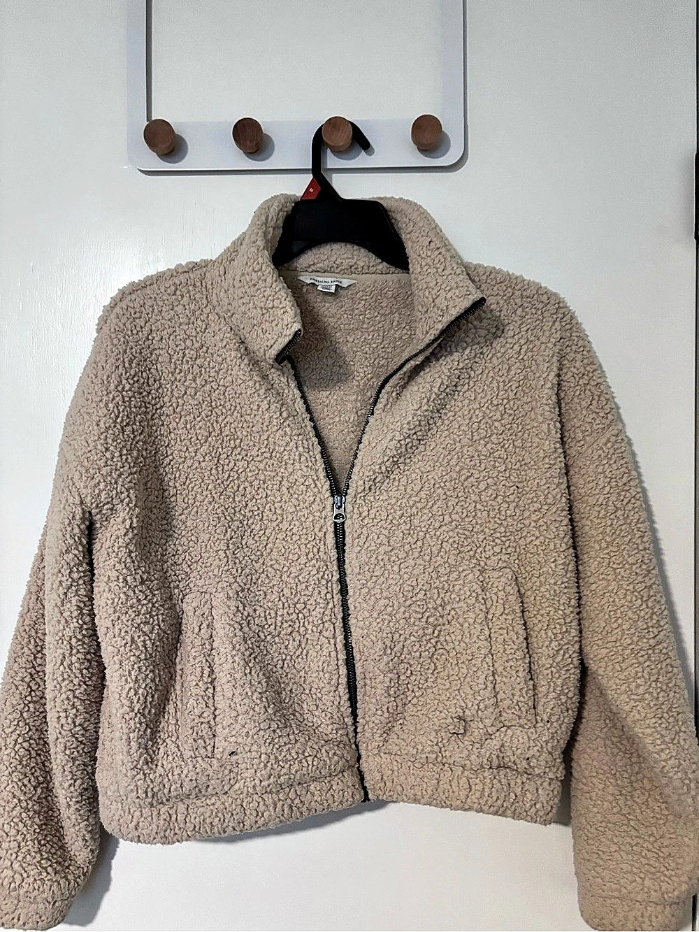 American Eagle Teddy Fleece Jacket in Beige Size Medium